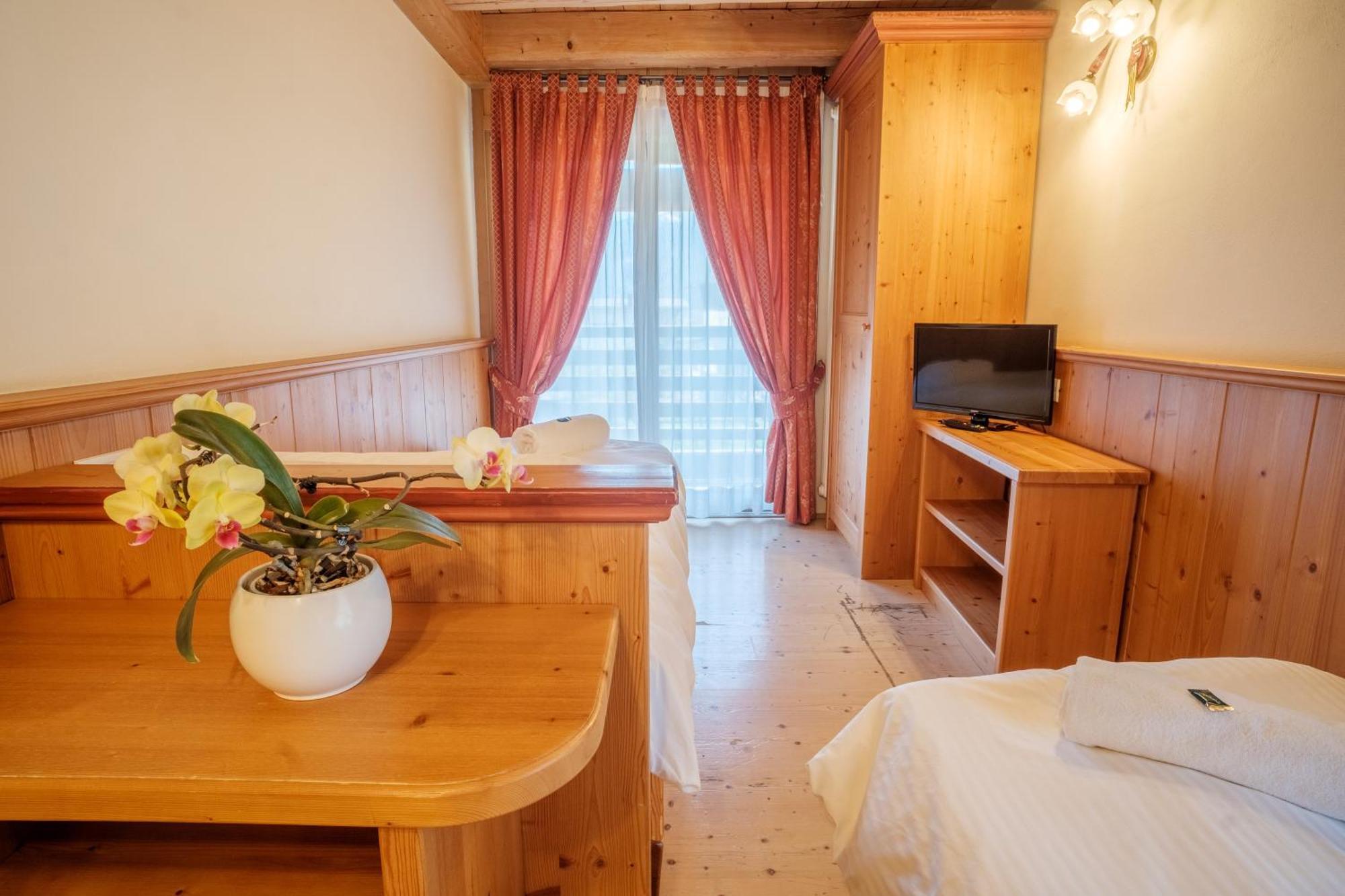 Casa Moresc Spiazzo  Room photo